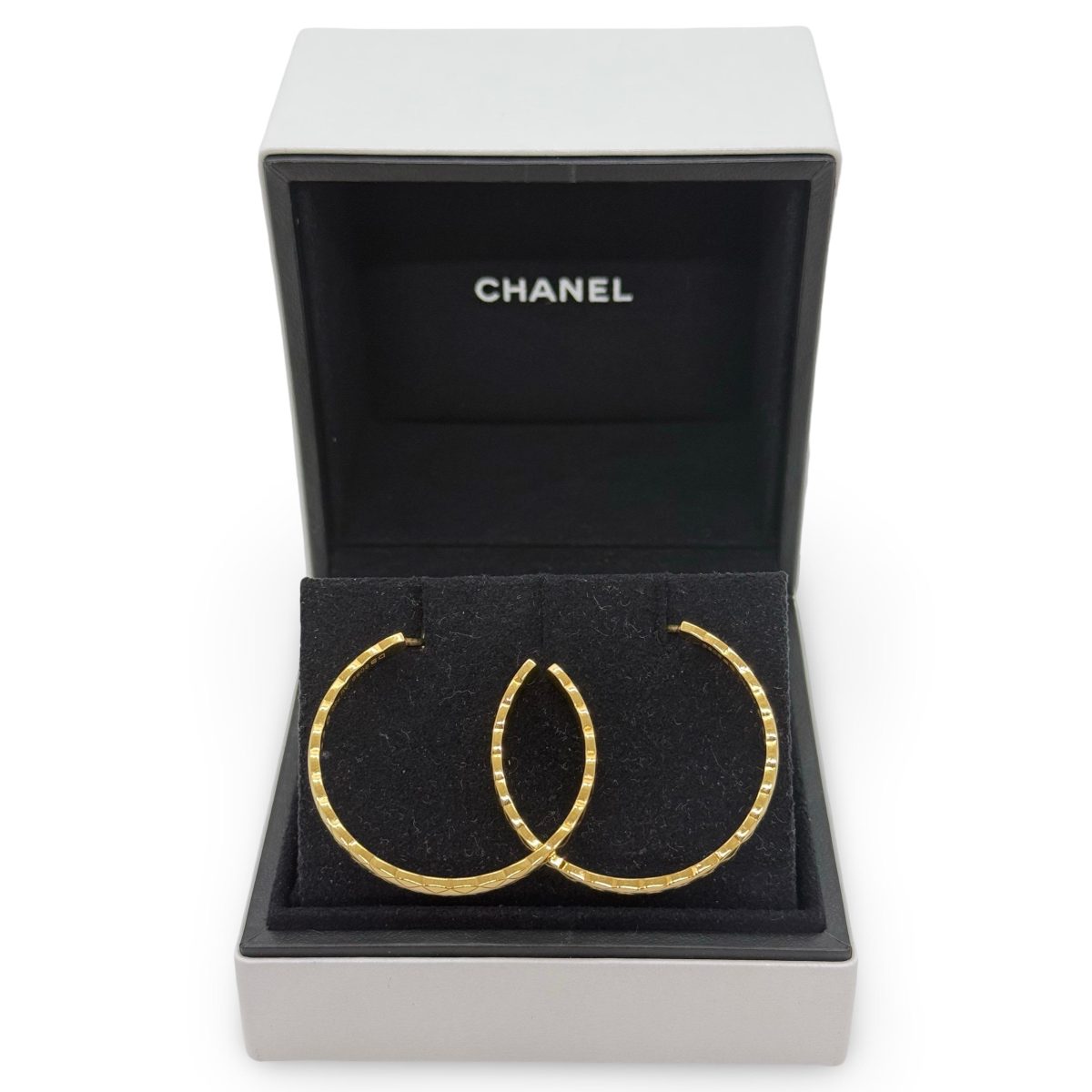 Chanel Coco Crush 18Kt Beige Gold Hoop Earrings
