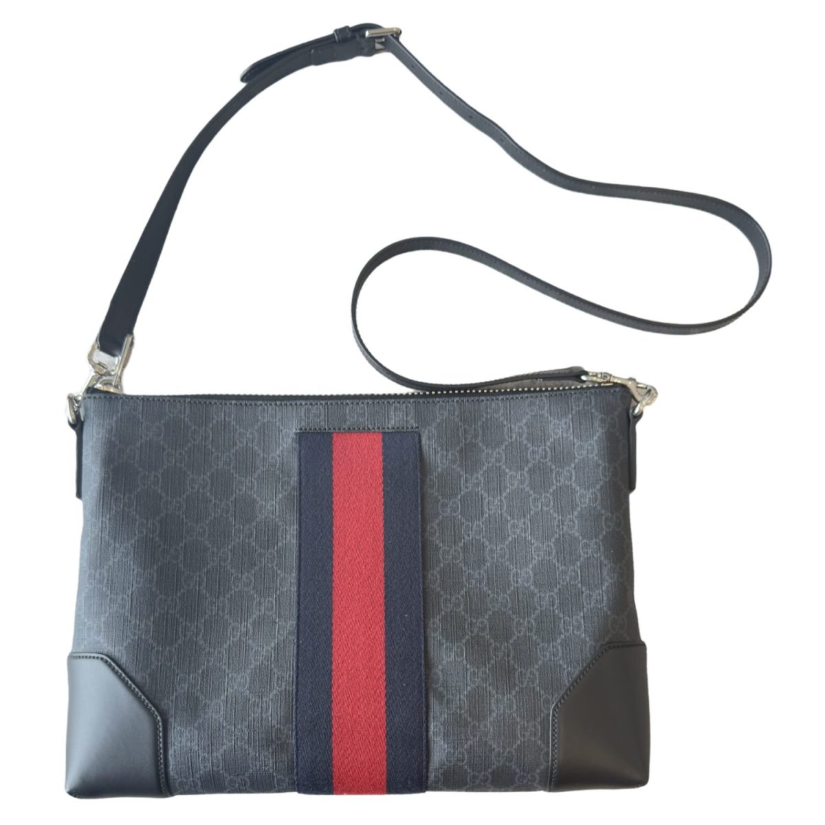Gucci Sylvie Web GG Supreme Messenger Bag