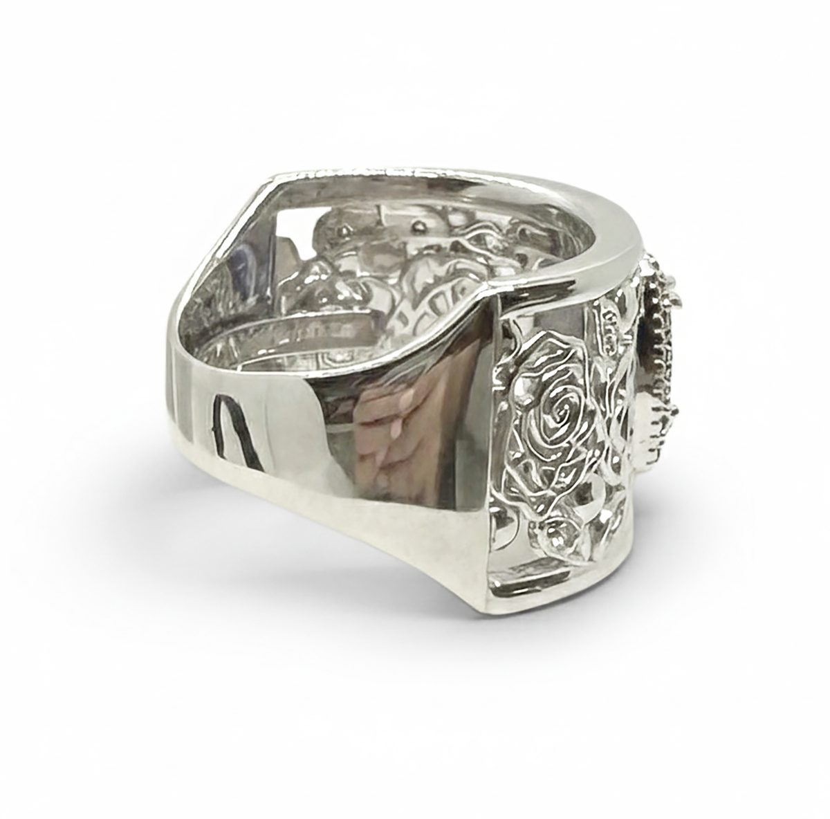 Jenna Clifford 9kt white gold tanzanite ring